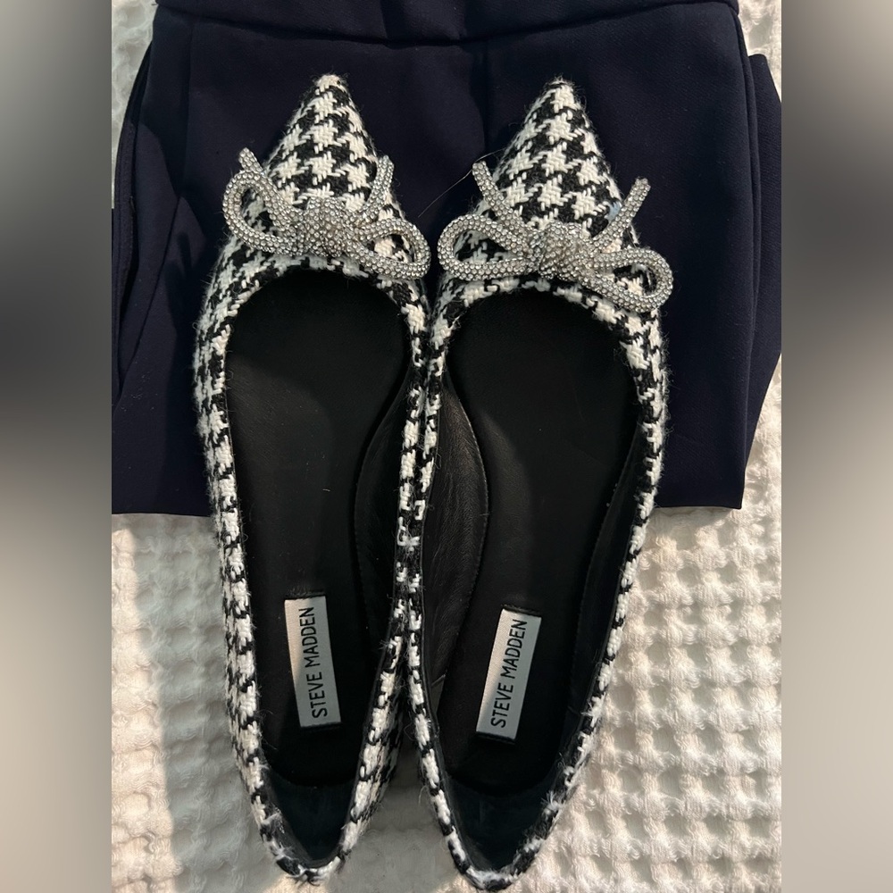 Cutest‎ dress flats with rhinestones
